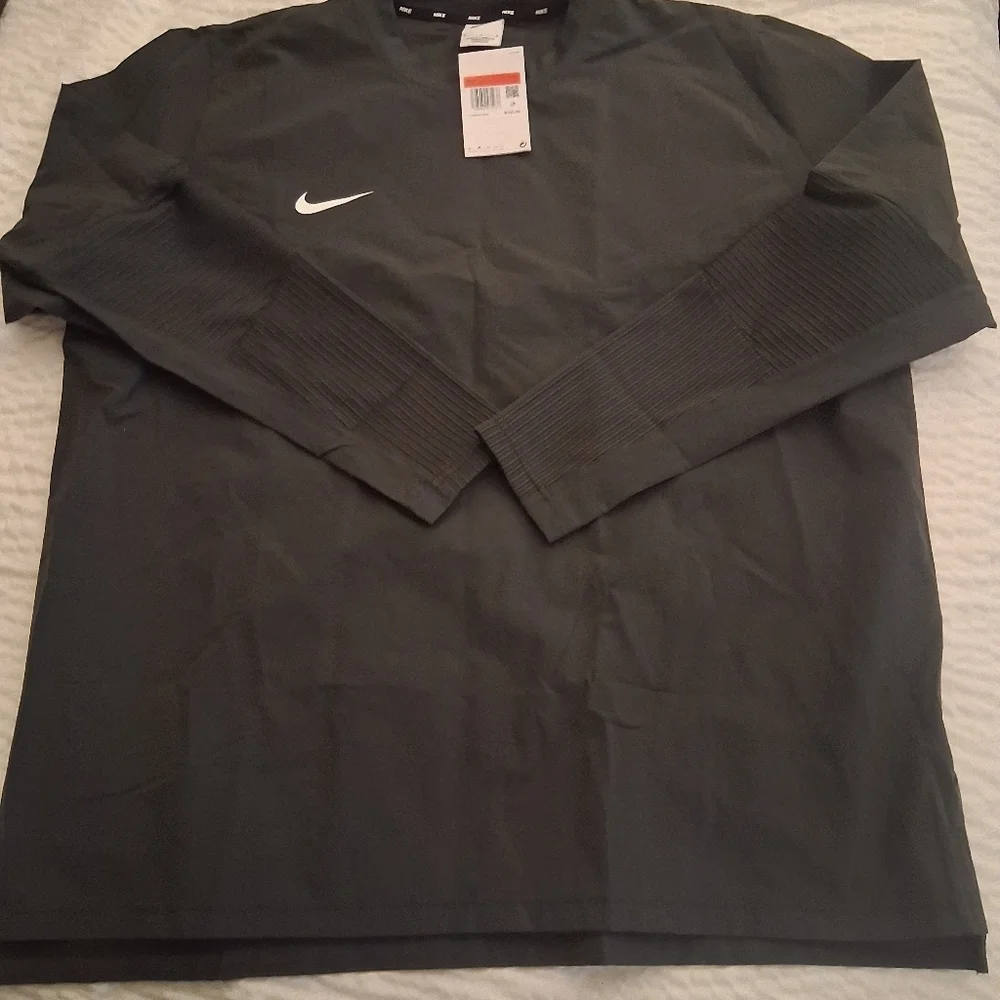 Nike Men's Dark Gray Long Sleeve Players Pullover - Picture 1 of 6